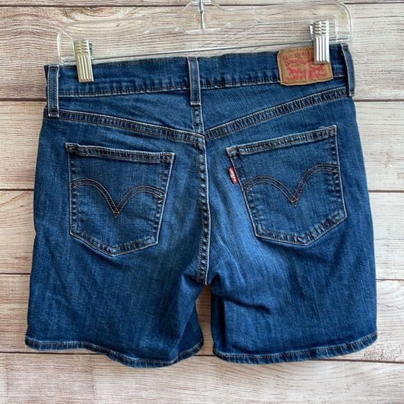 LEVI’S JEAN SHORTS IN‎ BLUE DENIM - Picture 2 of 6